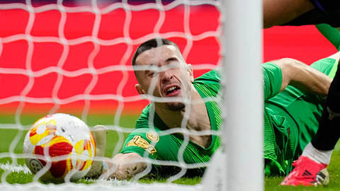 Sai lầm khó tin của Joan Garcia khiến sao Man City bị tính phản lưới