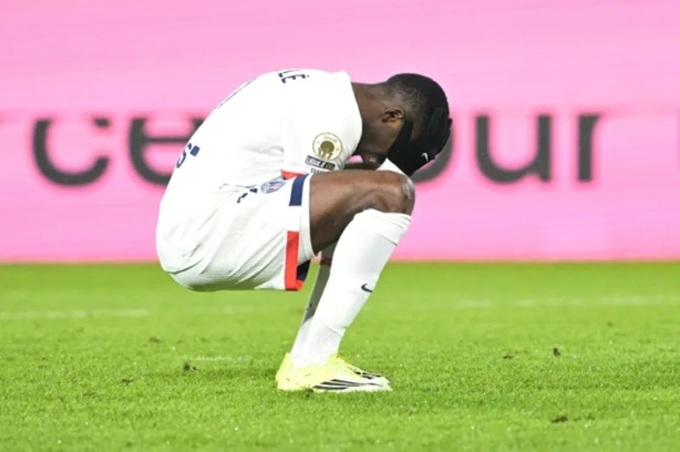 Sự thất vọng và bất lực của tiền đạo Ousmane Dembele
