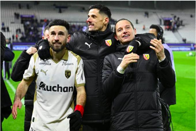 Lens hoàn toàn có thể nghĩ đến chức vô địch Ligue 1 mùa này