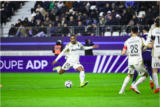 Said tỏa sáng với cú đúp vaofl]ới Paris FC