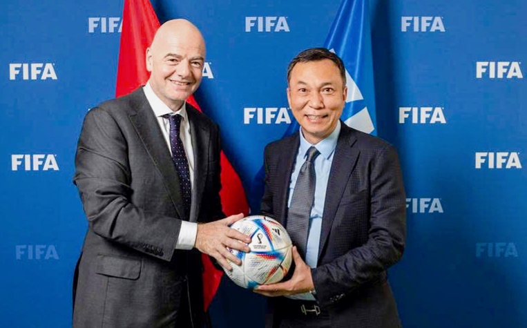 Chủ tịch FIFA Gianni Infantino gửi thư chúc Tết đến LĐBĐ Việt Nam và Chủ tịch LĐBĐ Việt Nam Trần Quốc Tuấn