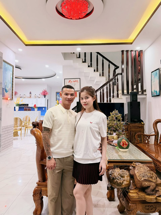 Ala của ĐT futsal Việt Nam bên người thương trong ngày Tết