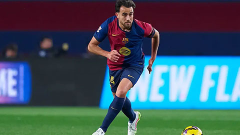 Simone Inzaghi celebrating with his Inter Milan players after beating Barcelona.