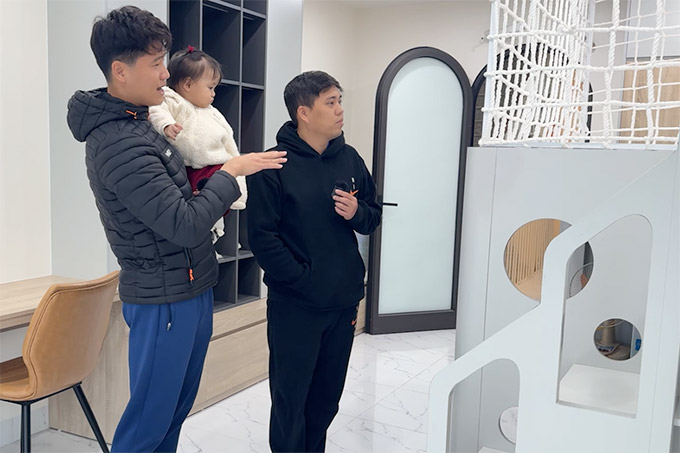 Phí Minh Long dành nhiều thời gian chăm sóc gia đình thay vì chơi game 