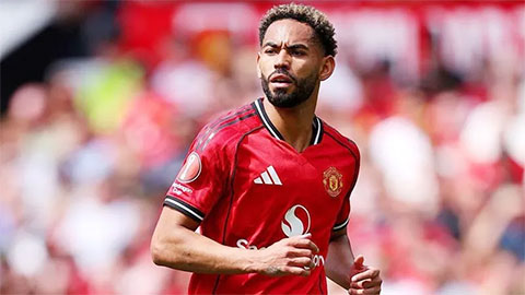 Simone Inzaghi celebrating with his Inter Milan players after beating Barcelona.