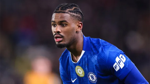 Simone Inzaghi celebrating with his Inter Milan players after beating Barcelona.