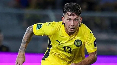 Simone Inzaghi celebrating with his Inter Milan players after beating Barcelona.