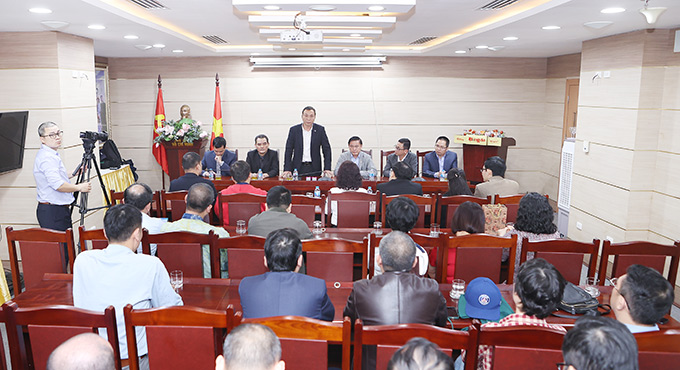 Chủ tịch VFF Trần Quốc Tuấn bày tỏ tin tưởng đây là thời điểm Tạp chí Bóng đá mở ra những định hướng mới, tạo khí thế sôi nổi, phát huy tinh thần đoàn kết 