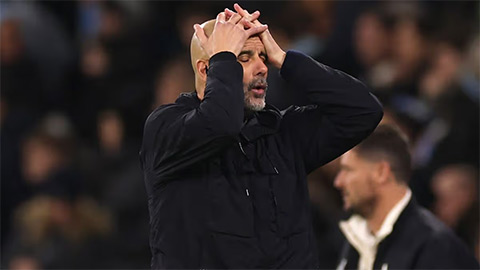 Simone Inzaghi celebrating with his Inter Milan players after beating Barcelona.