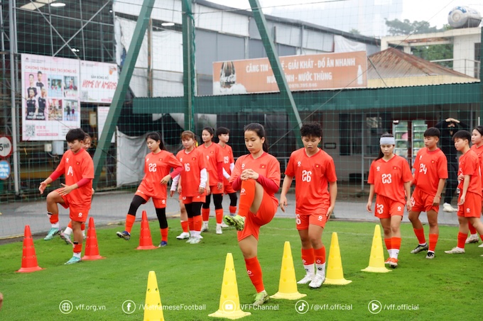 ĐT U20 nữ Việt Nam trong một buổi tập. Ảnh: VFF 