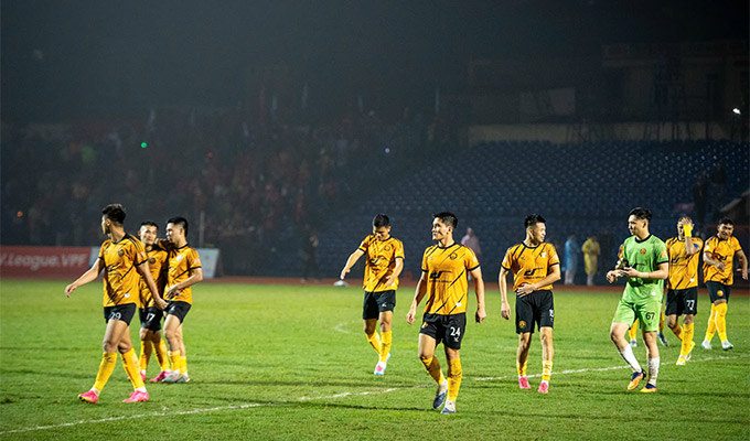 Thanh Hóa dù nỗ lực nhưng không thể tạo ra bất ngờ trước CAHN - Ảnh: Đức Cường 