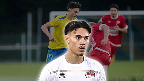 Simone Inzaghi celebrating with his Inter Milan players after beating Barcelona.