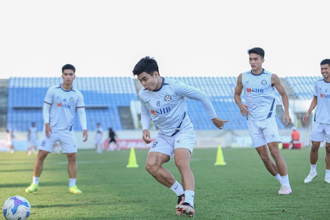 Đà Nẵng đang quyết phải thắng trong trận "chung kết ngược" ở vòng 14. Ảnh: FBNV