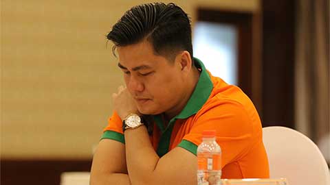 Simone Inzaghi celebrating with his Inter Milan players after beating Barcelona.