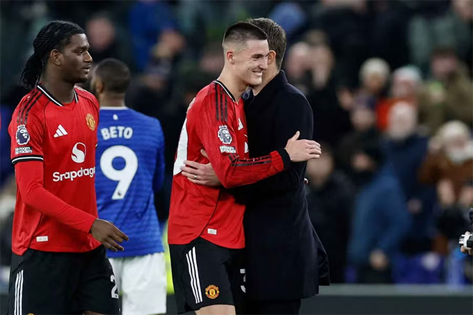 Carrick đang giúp Sesko trưởng thành