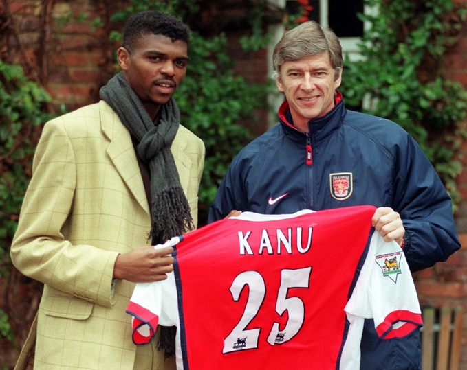 Kanu rời Inter để gia nhập Arsenal sau ca phẫu thuật tim