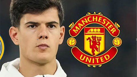 Simone Inzaghi celebrating with his Inter Milan players after beating Barcelona.