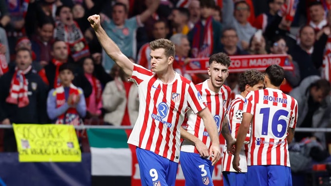 Sorloth nguy cơ dự bị trước Barca