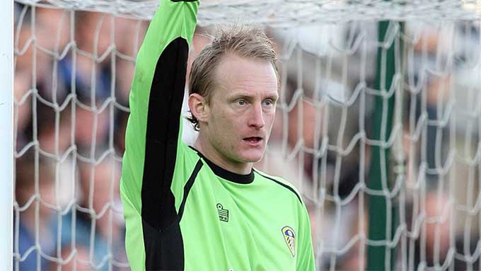 Ankergren từng là thủ môn trước khi chuyển sang làm công tác huấn luyện