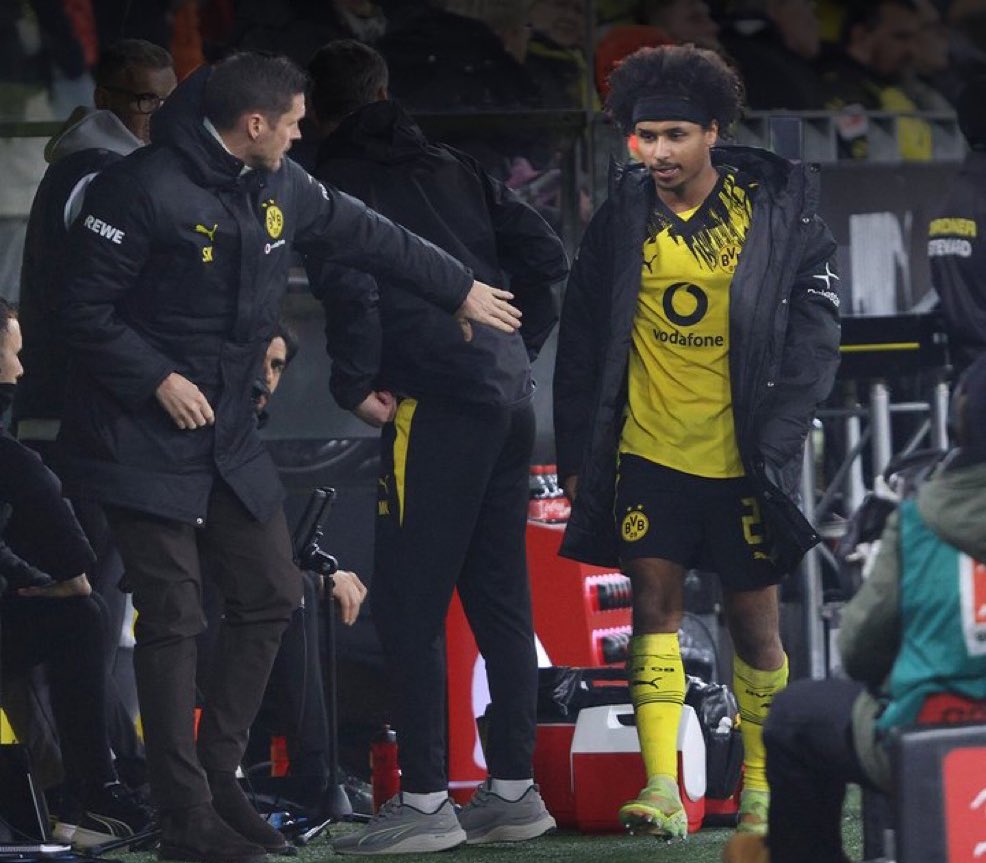 Adeyemi cần chơi tốt hơn để thu hút sự quan tâm của các CLB lớn