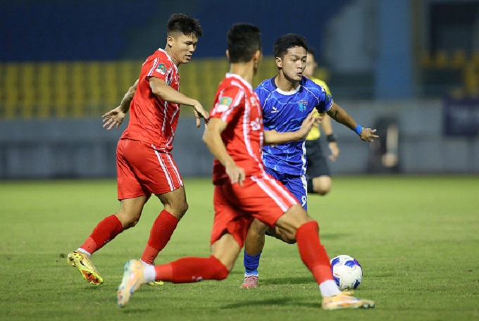 Đồng Nai và Quảng Ninh chia điểm nhau sau trận hòa 1-1 - Ảnh: Đức Cường