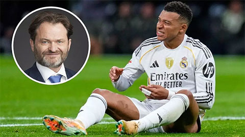 Simone Inzaghi celebrating with his Inter Milan players after beating Barcelona.