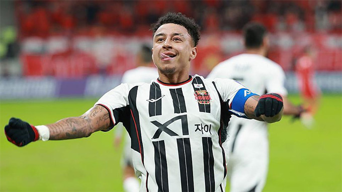 Lingard nhận mức lương bèo bọt tại Corinthians