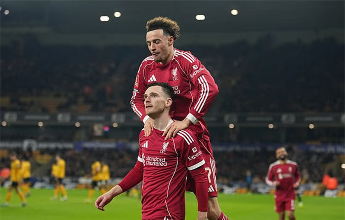 Liverpool đòi nợ thành công trước Wolves