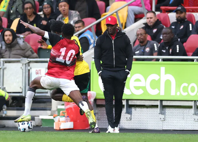 Dwight Yorke không thể giúp ĐT Trinidad & Tobago giành vé dự World Cup 2026