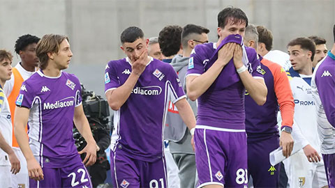Simone Inzaghi celebrating with his Inter Milan players after beating Barcelona.