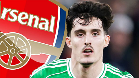 Simone Inzaghi celebrating with his Inter Milan players after beating Barcelona.