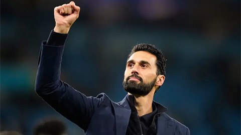 Arbeloa biến La Fabrica thành 'mỏ vàng' 80 triệu euro