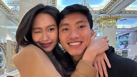 Simone Inzaghi celebrating with his Inter Milan players after beating Barcelona.