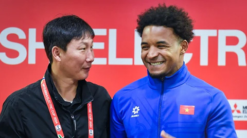 HLV Kim Sang Sik: ‘ĐT Việt Nam có thể dùng cả Xuân Son, Hoàng Hên’
