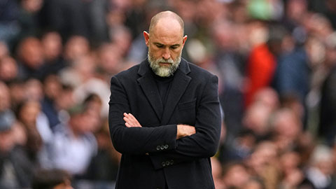Simone Inzaghi celebrating with his Inter Milan players after beating Barcelona.