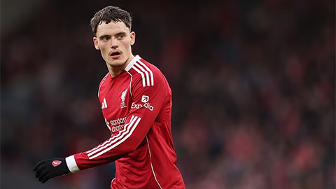 Simone Inzaghi celebrating with his Inter Milan players after beating Barcelona.