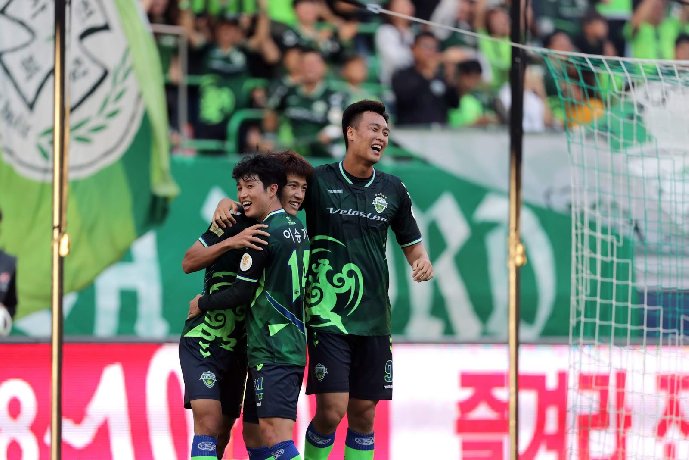  Nhận định Jeonbuk Hyundai Motors vs Gangwon 17h00 ngày 20/8: Sức mạnh vượt trội