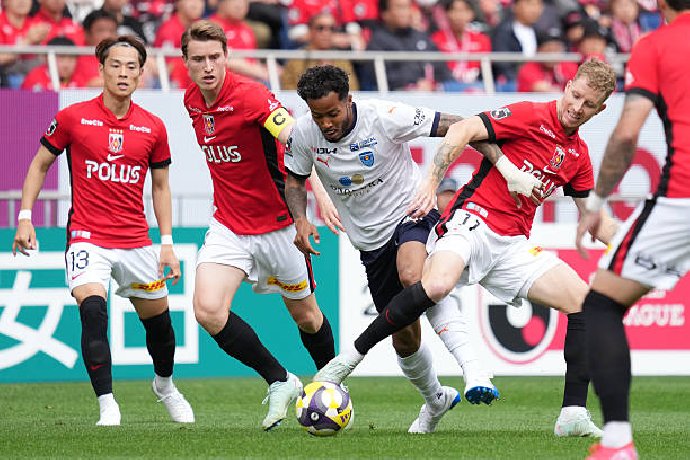  Nhận định Yokohama FC vs Urawa Red Diamonds 16h00 ngày 9/8: Cận kề vực sâu
