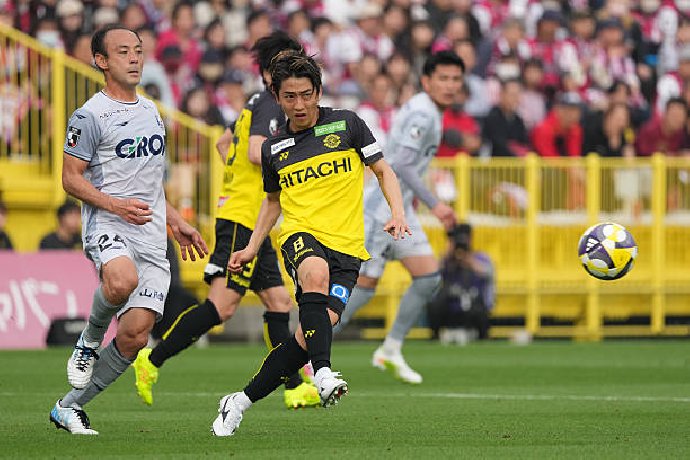  Nhận định Fagiano Okayama vs Kashiwa Reysol 16h00 ngày 17/8: Ngôi đầu vẫy gọi