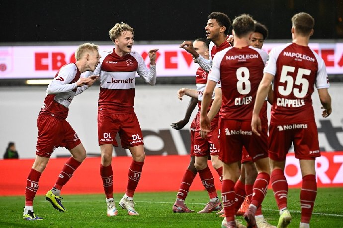  Nhận định, Soi kèo Standard Liege vs Zulte Waregem 2h45 ngày 22/11: Ca khúc khải hoàn