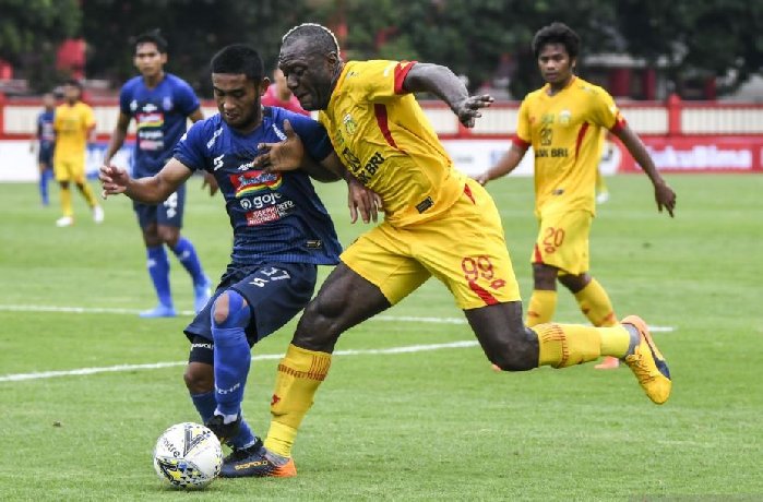 Nhận định Arema vs Bhayangkara 15h30 ngày 22/8: Tiếp tục bất bại