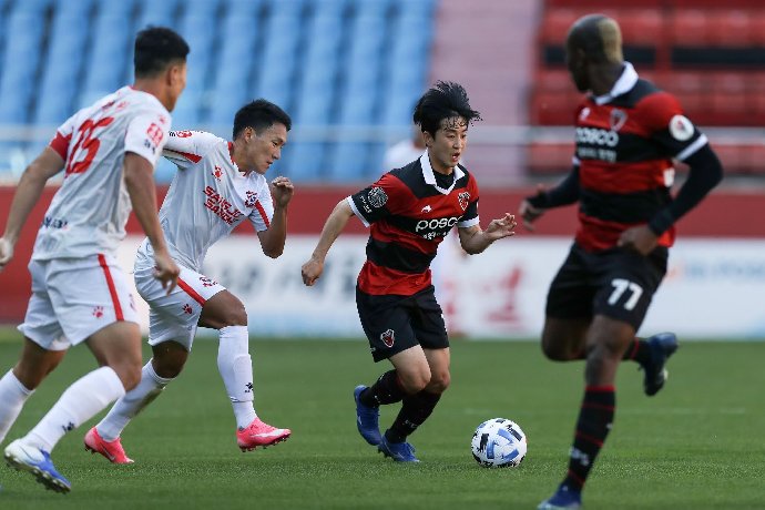  Nhận định Gimcheon Sangmu vs Pohang Steelers 14h30 ngày 27/9: Cuộc chiến nhóm dẫn đầu