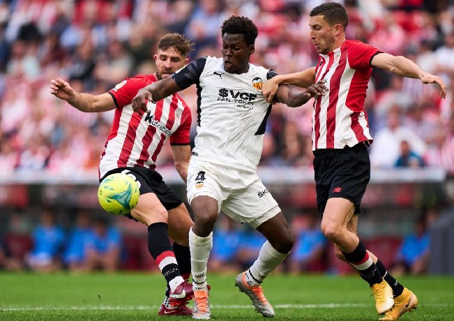  Nhật định phạt góc Valencia vs Athletic Bilbao, 3h ngày 05/02