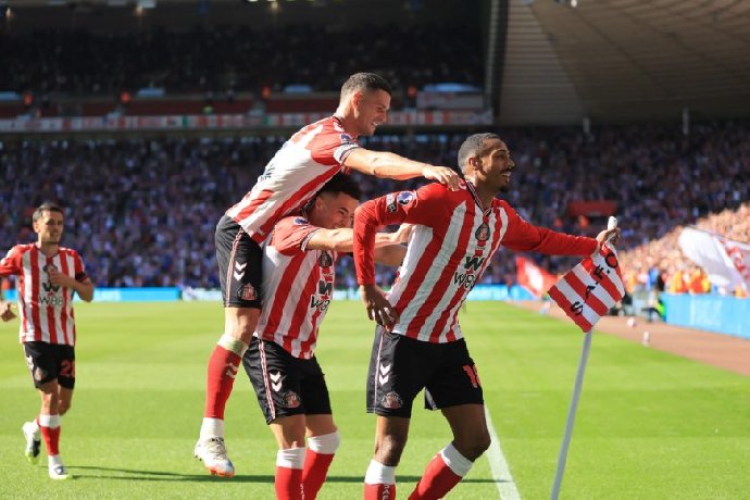  Nhận định Sunderland vs Brentford, 21h00 ngày 30/8: Đội khách trên chân