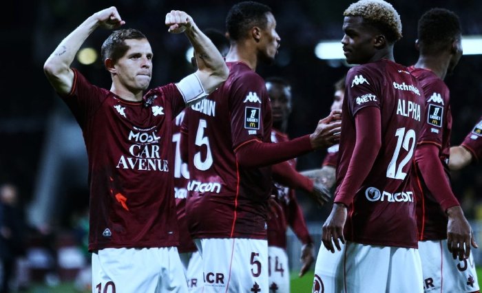  Nhật định phạt góc Metz vs Lille, 2h45 ngày 07/02