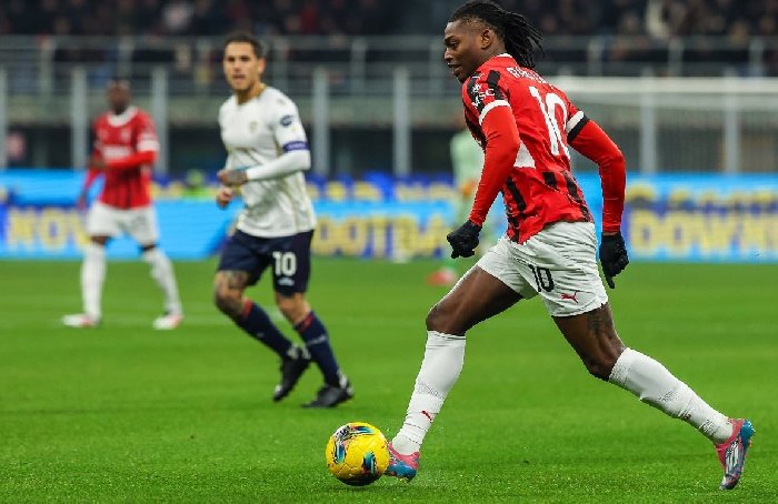 Nhật định phạt góc Como vs AC Milan, 2h45 ngày 16/01