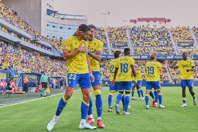  Nhận định Real Sociedad B vs Cadiz CF, 21h15 ngày 7/9: Đối thủ non nớt