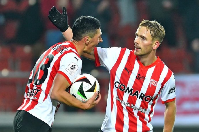 Nhận định Cracovia Krakow vs Termalica Nieciecza 23h00 ngày 25/07: Hòa là đẹp