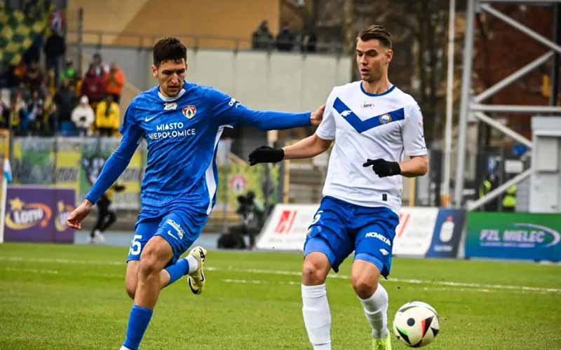 Nhận định Stal Mielec vs Puszcza Niepolomice 23h00 ngày 23/9: Tin vào đội khách - Ảnh 1