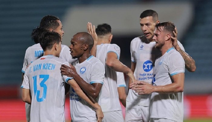  Nhận định, Soi kèo Nam Định vs Becamex TPHCM, 18h00 ngày 18/10: Trở lại đường đua
